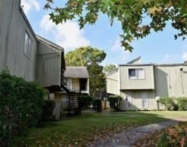 5625 Antoine Dr #607 - Photo Thumbnail 0