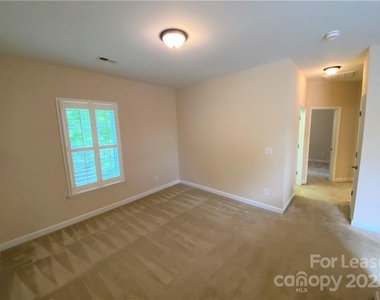 17540 Harbor Walk Drive - Photo Thumbnail 21