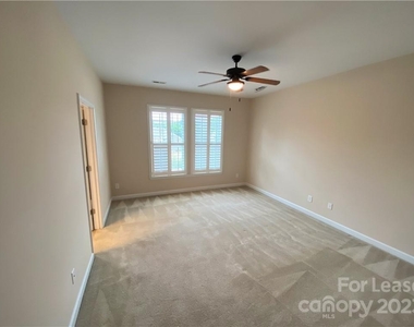 17540 Harbor Walk Drive - Photo Thumbnail 15