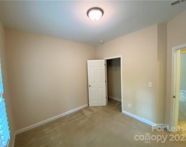 17540 Harbor Walk Drive - Photo Thumbnail 25