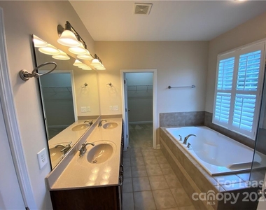 17540 Harbor Walk Drive - Photo Thumbnail 23