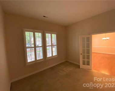 17540 Harbor Walk Drive - Photo Thumbnail 5