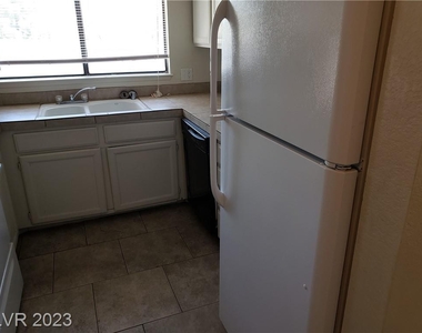 3948 Applecrest Street - Photo Thumbnail 5