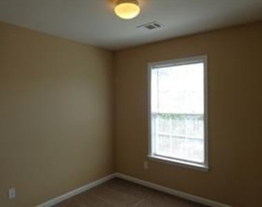 1038 Annazanes Court - Photo Thumbnail 9