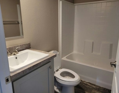 4650 E. Lake Mead Blvd - Photo Thumbnail 4