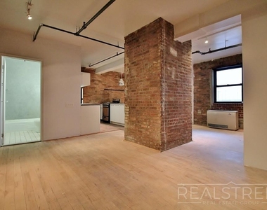 337 Kent Avenue - Photo Thumbnail 4