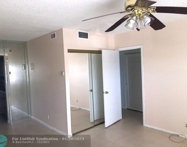 7605 Nw 5th Ct - Photo Thumbnail 4