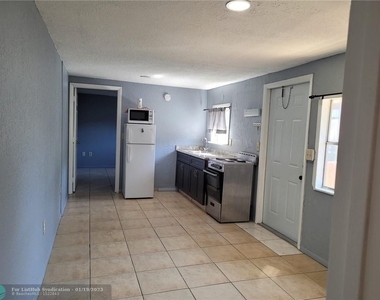 10482 Marina Way Unit B - Photo Thumbnail 3