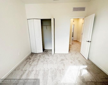 2441 Nw 131 Cir - Photo Thumbnail 14