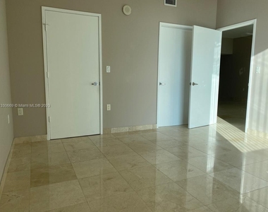 150 Sunny Isles Blvd - Photo Thumbnail 19