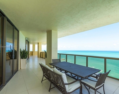 16275 Collins Ave - Photo Thumbnail 21