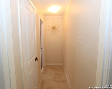 7831 Caston Park Dr - Photo Thumbnail 8