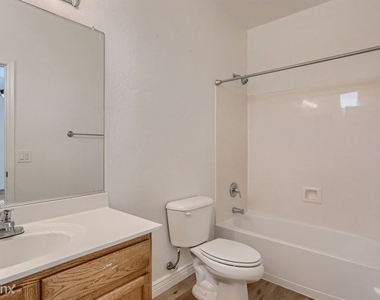 17007 W Southampton Road Unit - Photo Thumbnail 3