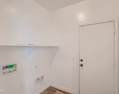 17007 W Southampton Road Unit - Photo Thumbnail 6