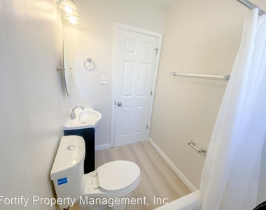 2101 Carnegie Ln - Photo Thumbnail 9