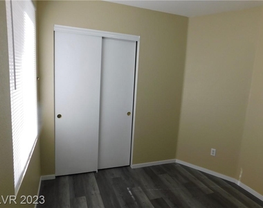 2120 Hazel Croft Way - Photo Thumbnail 18