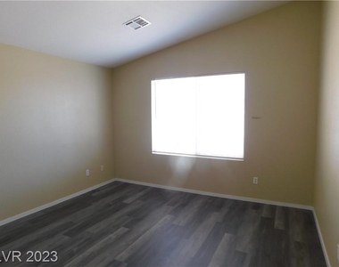 2120 Hazel Croft Way - Photo Thumbnail 13