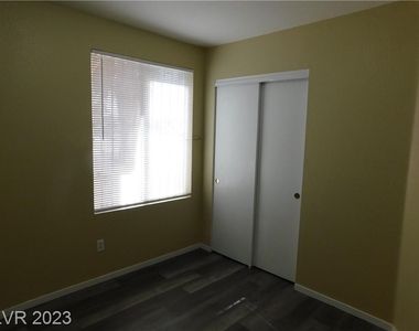 2120 Hazel Croft Way - Photo Thumbnail 17