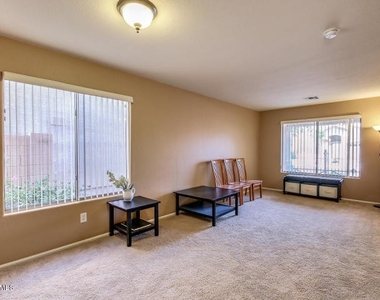 12536 W Windsor Boulevard - Photo Thumbnail 3