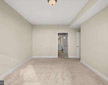 7710 Woodmont Ave #513 - Photo Thumbnail 20