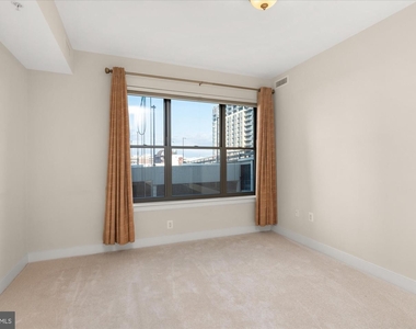 7710 Woodmont Ave #513 - Photo Thumbnail 27