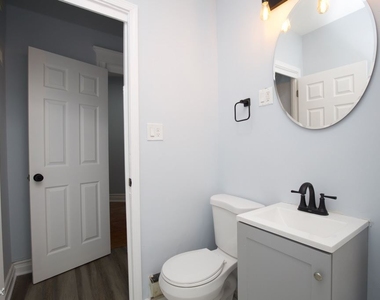 3649 W. Montrose, Unit M1 - Photo Thumbnail 12