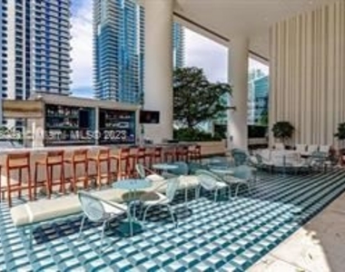 801 S Miami Ave - Photo Thumbnail 3