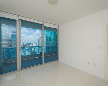 200 Biscayne Boulevard Way - Photo Thumbnail 6