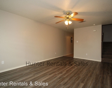 139 Ryan Cir - Photo Thumbnail 1