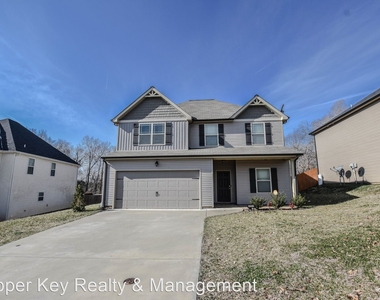 3352 N Henderson Way - Photo Thumbnail 0