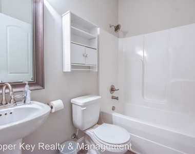 3352 N Henderson Way - Photo Thumbnail 13