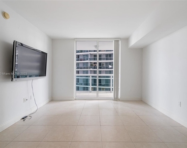 1800 N Bayshore Dr Apt 2114 - Photo Thumbnail 22