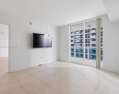 1800 N Bayshore Dr Apt 2114 - Photo Thumbnail 25