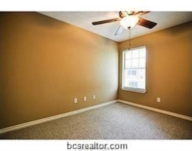 2307 Carnation Court - Photo Thumbnail 14