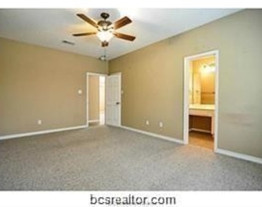 2307 Carnation Court - Photo Thumbnail 15