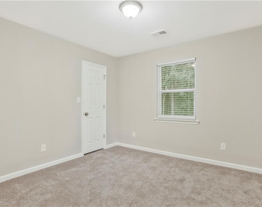 5593 Pennybrook Trail - Photo Thumbnail 19