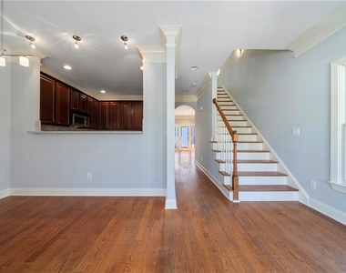 636 Irwin Street Ne - Photo Thumbnail 14