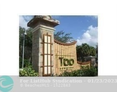 2681 Flamingo - Photo Thumbnail 1