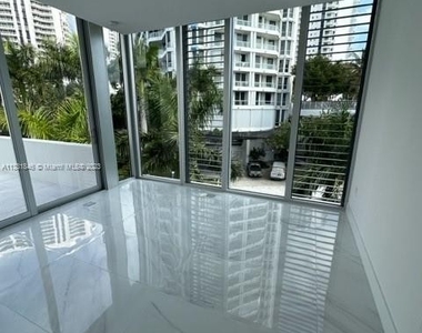 3750 Yacht Club Dr - Photo Thumbnail 33