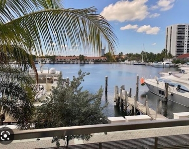 3750 Yacht Club Dr - Photo Thumbnail 45