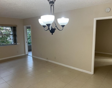 5061 W Oakland Park Blvd - Photo Thumbnail 7