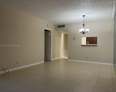 5061 W Oakland Park Blvd - Photo Thumbnail 6