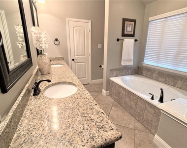 16421 White Rock Boulevard - Photo Thumbnail 14