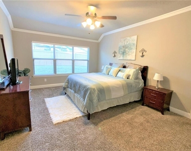 16421 White Rock Boulevard - Photo Thumbnail 11