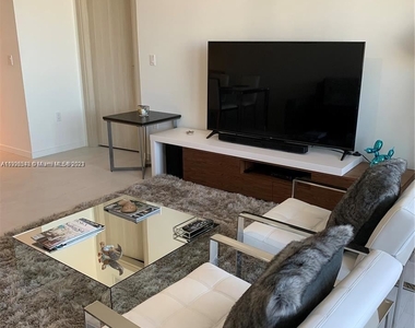 1000 Brickell Plz Unit 3404 - Photo Thumbnail 20