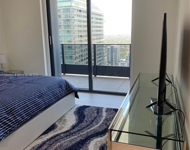 1000 Brickell Plz Unit 3404 - Photo Thumbnail 10