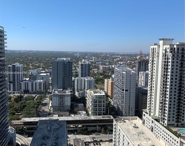 1000 Brickell Plz Unit 3404 - Photo Thumbnail 12