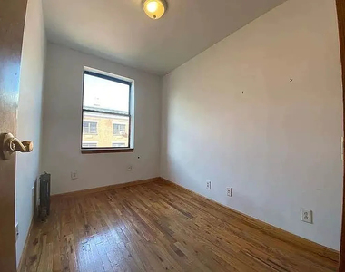540 East 5th Street - Photo Thumbnail 5