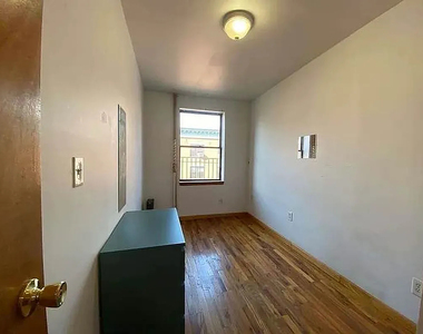 540 East 5th Street - Photo Thumbnail 6