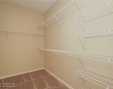 10233 King Henry Avenue - Photo Thumbnail 10